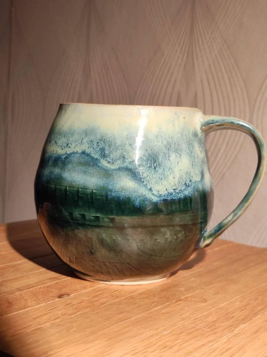 Mountain forest mug by Frida de Verdier